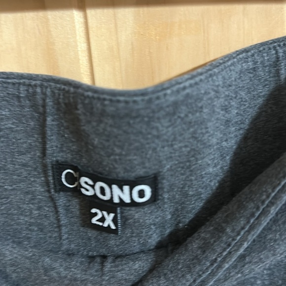 CISONO Gray and Pink Leggings - Picture 2 of 4